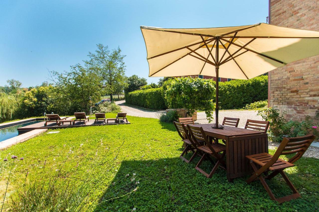 Appartamenti Presso Cascina La Melagrana Costigliole d'Asti Bagian luar foto